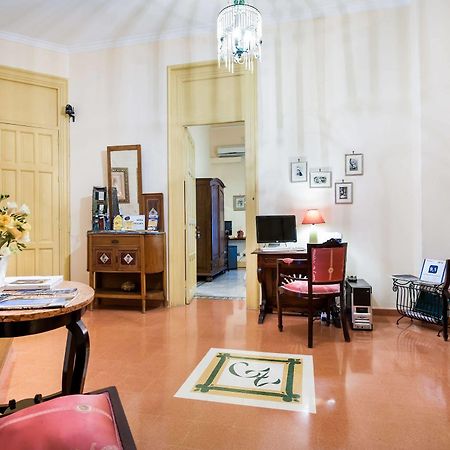 La Casa Di Zoe - Locazioni Turistiche Acomodação com café da manhã Palermo Exterior foto